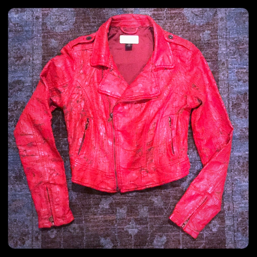 Limited addition Handpainted/not vegan